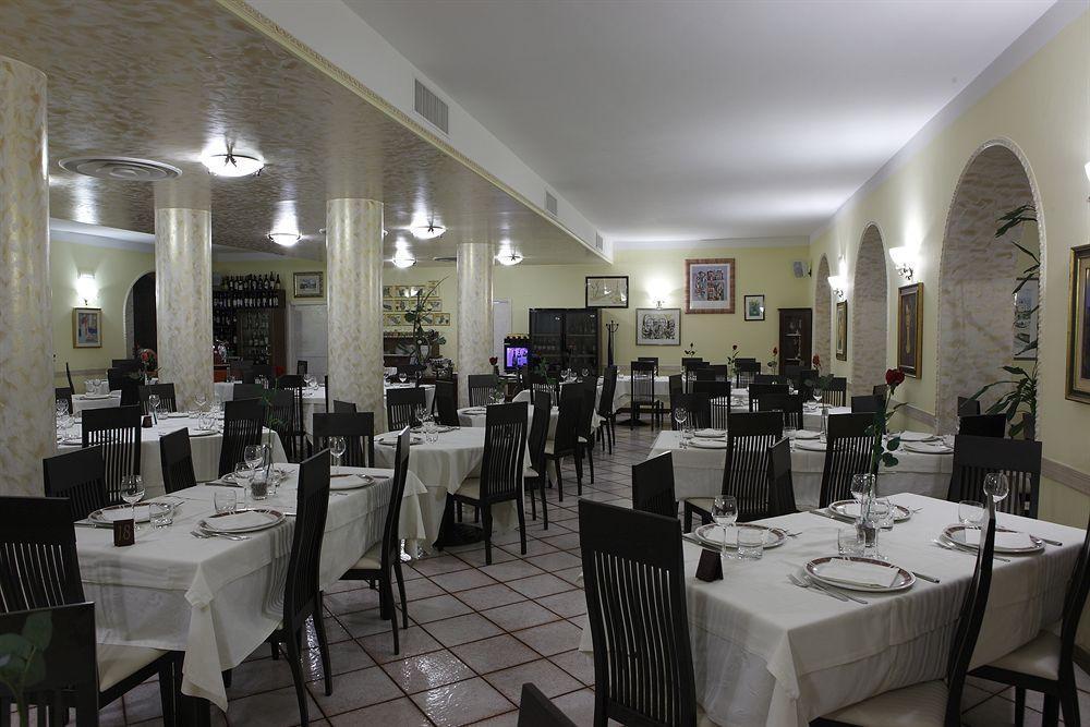 מלון לורטו La Vecchia Fattoria מראה חיצוני תמונה