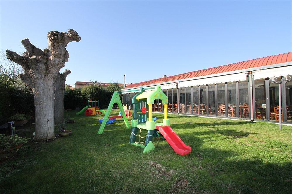 מלון לורטו La Vecchia Fattoria מראה חיצוני תמונה